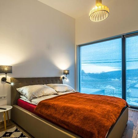 Appartamento Epl Luxury Eplény Esterno foto