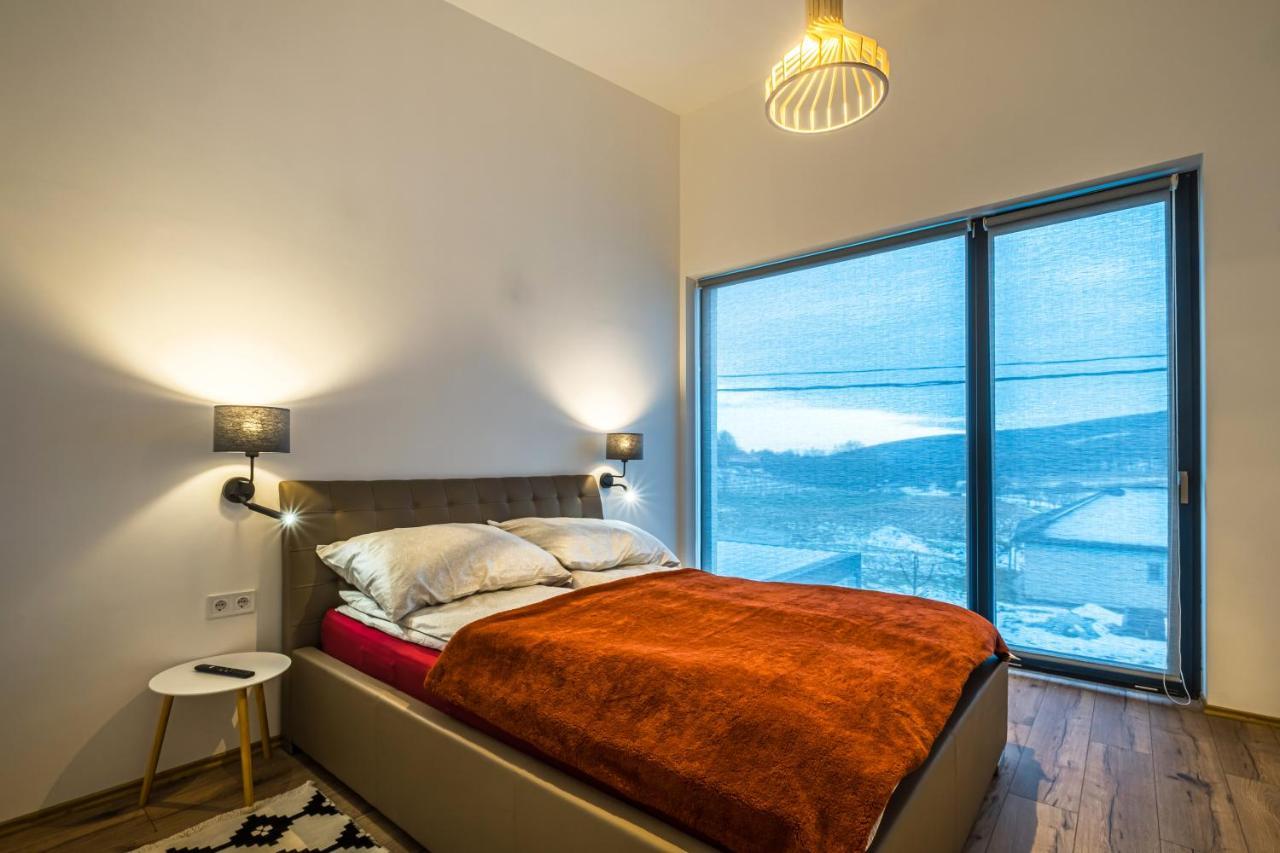 Appartamento Epl Luxury Eplény Esterno foto